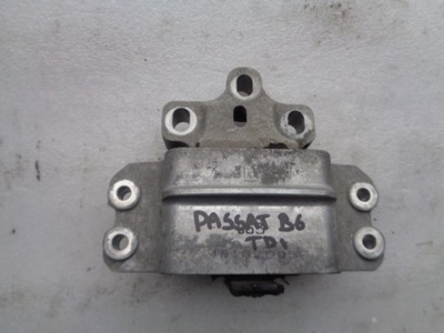 Łapa silnika poduszka VW PASSAT B6 TDI 3C0199555AA