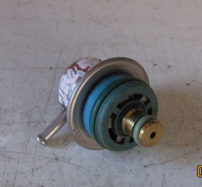 7545/12 клапан давления топлива 1.8 16v peugeot 406 фото №1