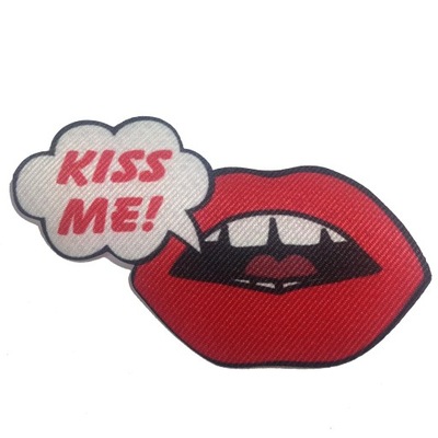 Aplikacja termo USTA żelazko naszywka KISS ME