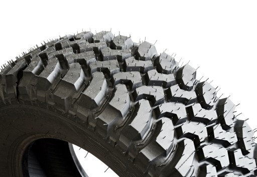 4x 235/70R16 Восстановленные шины Новый 4x4 Dakar M/T