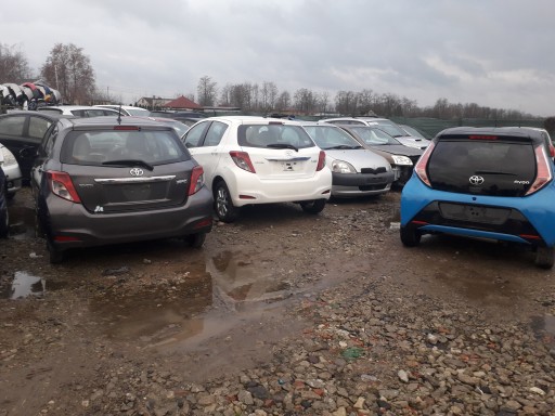 Звукоизолирующая губка передняя часть Toyota AYGO II из пеноматериала