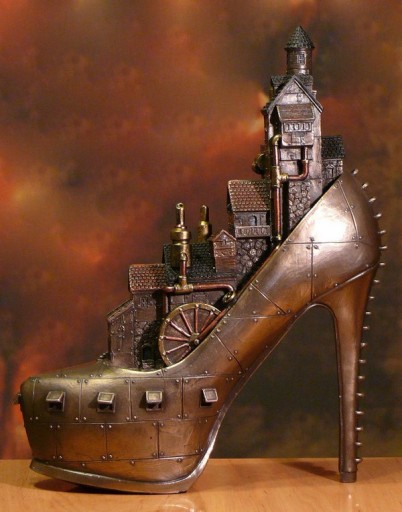 MIASTO W BUCIE SZPILCE figurka Steampunk VERONESE