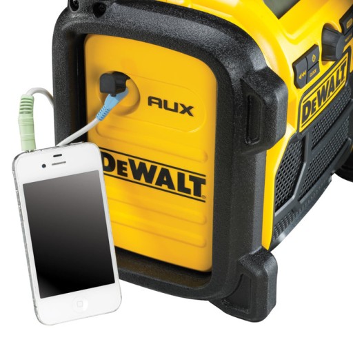 Радиоприемник DeWalt DCR019 на батарейках 18В 14,4 конструкция FM/AM Хорошее