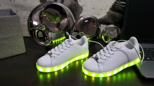 BUTY SPORTOWE LED ŚWIECĄCE 11OPCJI ŚWIECENIA 40