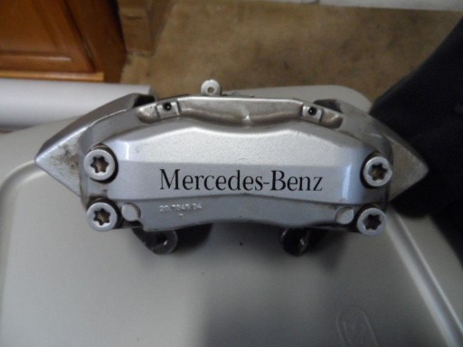 Наклейка на тормозной суппорт Mercedes W219