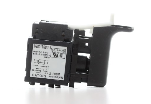HITACHI wyłącznik włącznik DH24PC3 DH24PB3 FV