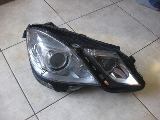 PRAWA LAMPA - MERCEDES E KLASA W212 XENON SKRĘTNY