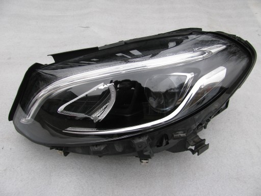 B-KLASA W246 REFLEKTOR LED LIFT