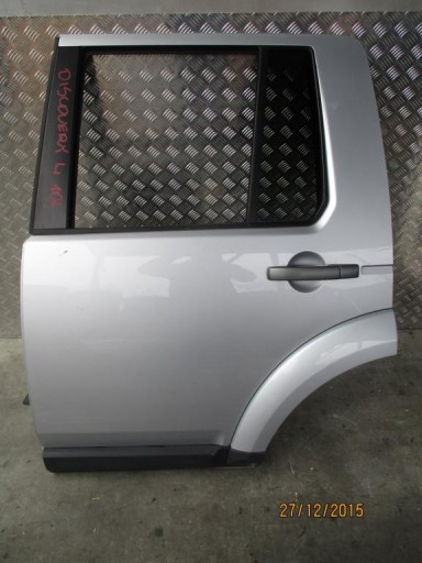 door Land Rover Discovery 4 left rear.