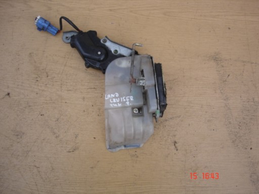 TOYOTA LAND CRUISER 80 92R центральный замок задний P