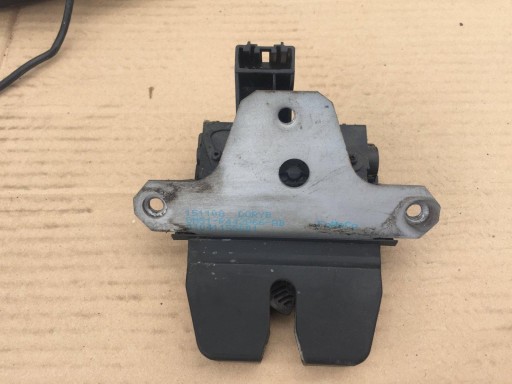 ЗАМОК ЗАДНЕЙ ДВЕРИ FORD C-MAX KUGA 8M51-R442A66-AB