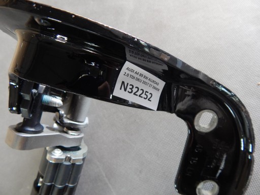 AUDI A4 B9 damper bonnet hinge left rear part 8W9827299A 8W9827851A
