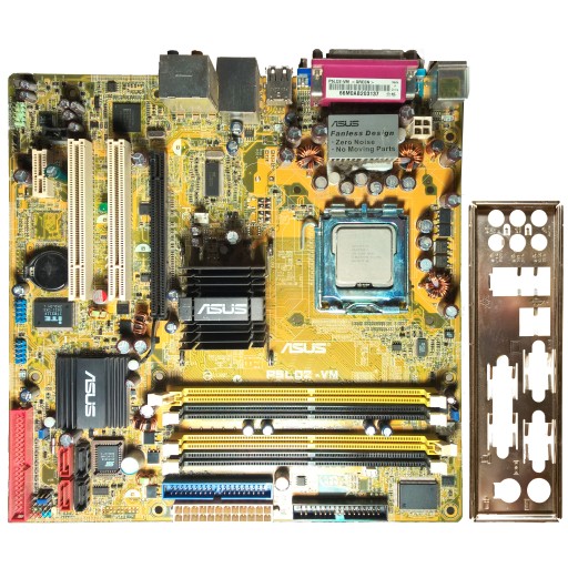 775 ASUS P5LD2-VM 1.03G 100% OK YdP