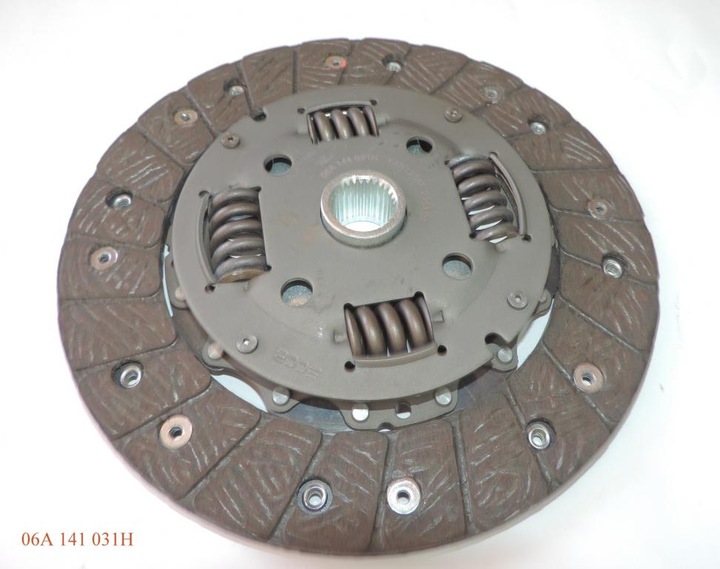 DISQUE ENSEMBLE D'EMBRAYAGE AUDI A3 OCTAVIA BORA 1.8 photo 1 - milautoparts-fr.ukrlive.com