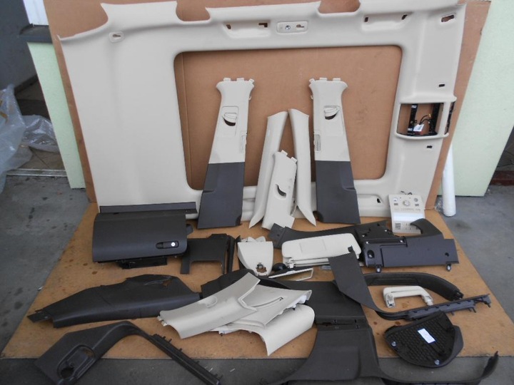 VW TOUAREG 7P REVÊTEMENT D'INTERIEUR DE MONTANT DE CARROSSERIE SEUILS photo 1 - milautoparts-fr.ukrlive.com