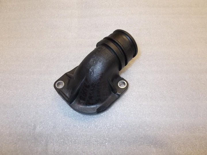 VOLKSWAGEN WITH 07K121117C CASING THERMOSTAT photo 1 - milautoparts-fr.ukrlive.com