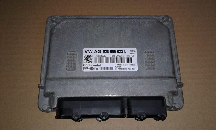 COMPUTER CONTROL UNIT 03E906023L --WYSYLKA-- *K11 photo 1 - milautoparts-fr.ukrlive.com