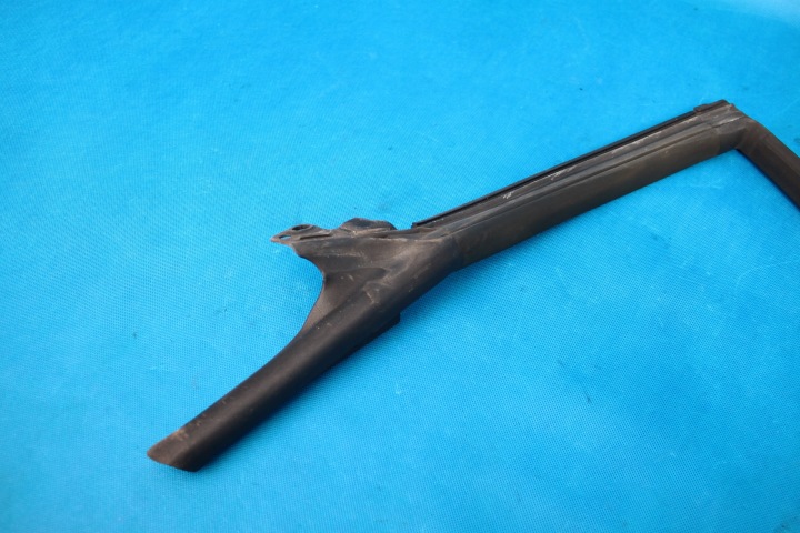 AUDI A7 4GA JOINT D'ÉTANCHÉITÉ GAUCHE ARRIÈRE 4G8845695 2012R