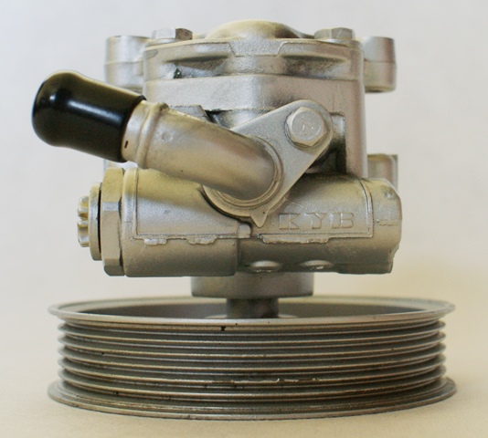 POMPE ASSISTANCE HYDRAULIQUE AUDI A4 B6 1.8 2.0 8E0145153 KYB photo 3 - milautoparts-fr.ukrlive.com