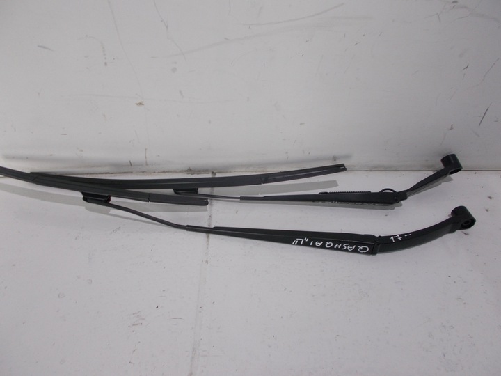 NISSAN QASHQAI II J11 ARMS WIPER BLADES 2017R photo 1 - milautoparts-fr.ukrlive.com