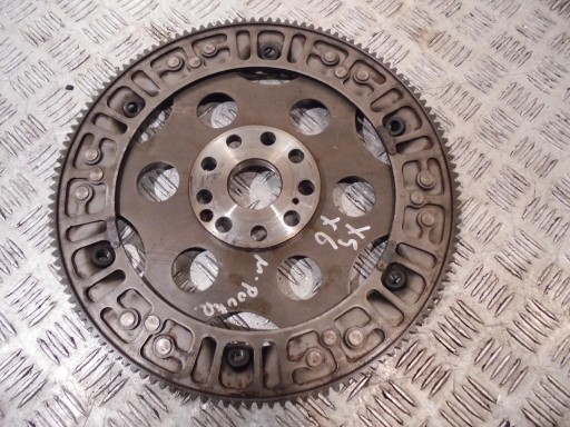 BMW WITH 7567151 8601236 WHEEL FLY WHEEL photo 1 - milautoparts-fr.ukrlive.com