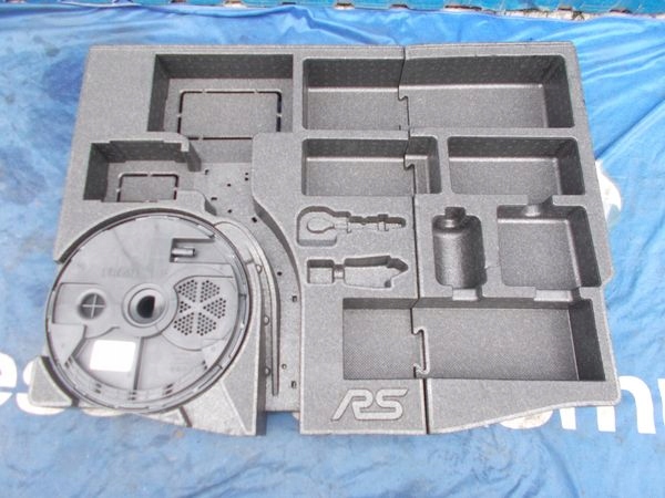 WOOFER MOUSSE PLASTIQUE FORD FOCUS MK3 RS photo 1 - milautoparts-fr.ukrlive.com