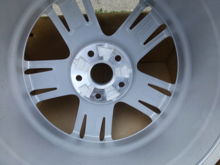 DISQUE AUDI Q3 8U0 8X18 ET 34 BON ÉTAT photo 4 - milautoparts-fr.ukrlive.com