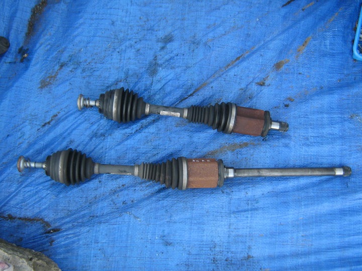 Полуось перед l. p. bmw x1 e84 7591682 7591681, Цена