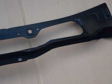 фото №5, Volvo v40 cross country xc40 панель під лобовим склом 2012-