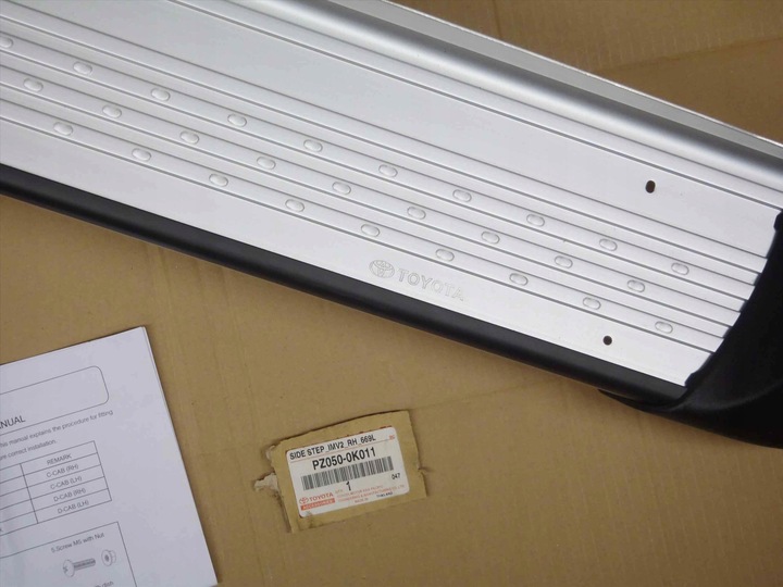 фото №3, Hilux 05-15 градус progowy порог правый