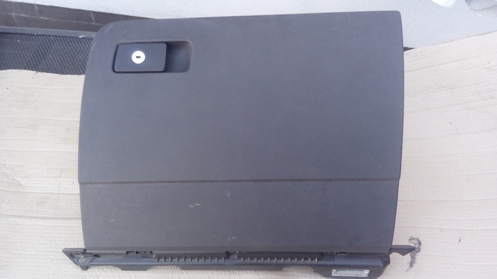 фото №1, Бардачок 3g1857097c,d vw passat b8