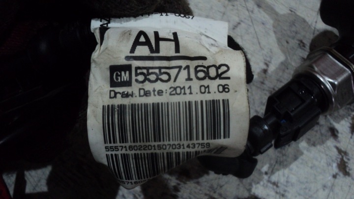 фото №8, Топливная рейка 55490702 1.6 cdti opel mokka 16r