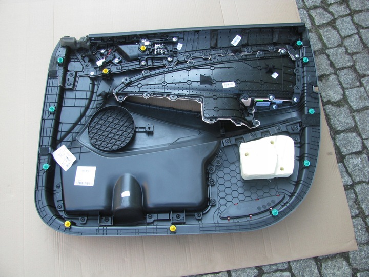 фото №5, Hyundai tucson лівий боковина оббивка двері перед