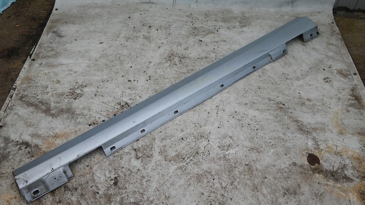 фото №1, Mercedes w204 рестайлінг планка накладка порогова ліва