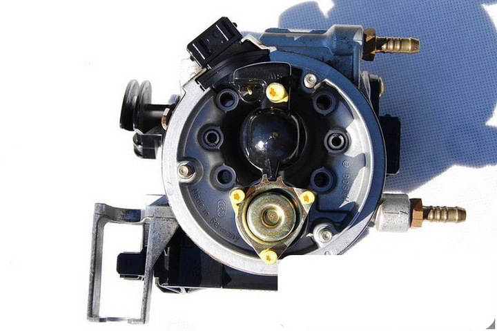 фото №1, Форсунка cordoba ibiza golf polo adx 1.3 0438201521