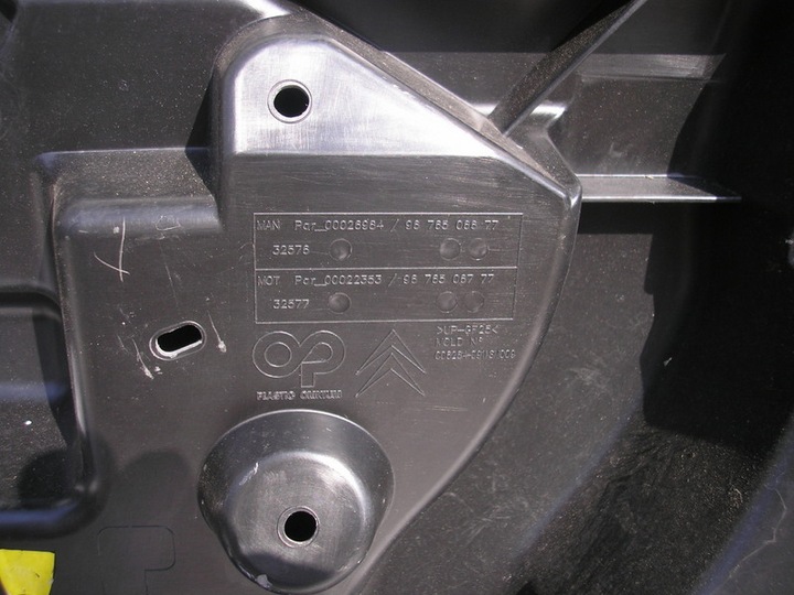 фото №8, Оригінал кришка багажника c4 citroen grand picasso ii