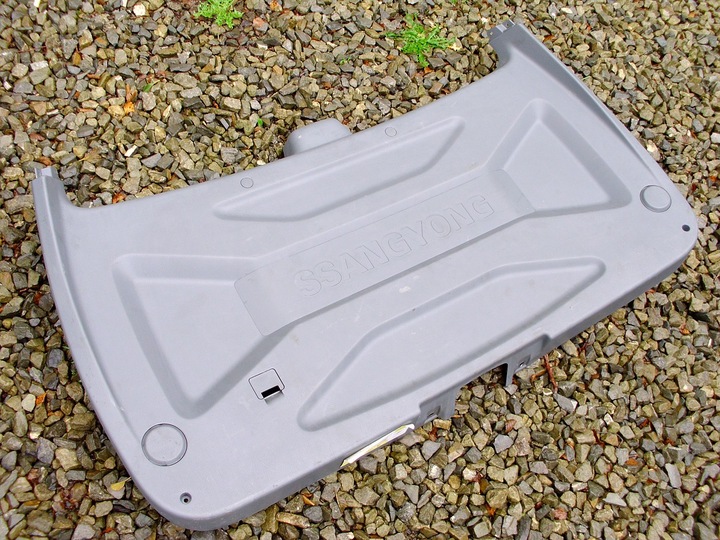 фото №1, Ssangyong rodius оббивка боковина кришки багажника