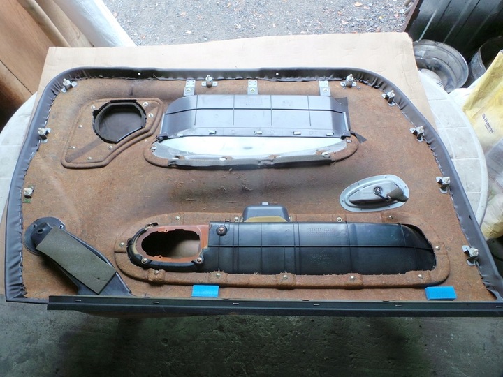 фото №8, Обшивки двері ssangyong korando ii 2szt.