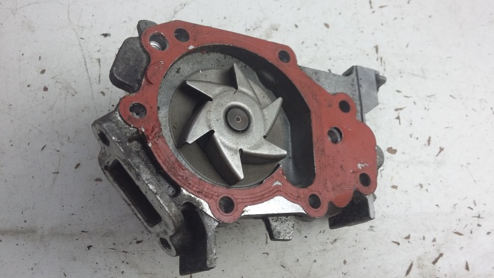 water pump RENAULT CLIO II 26735600 OE
