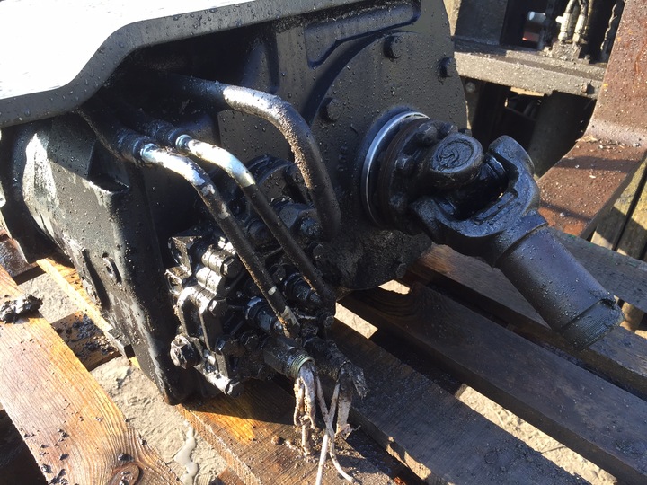 кпп на экскаватор погрузчик коматсу. коробки экскаватора. коробки экскаватора. коробка передач zf 2hl290 hyundai. 81n6-40030 zf.