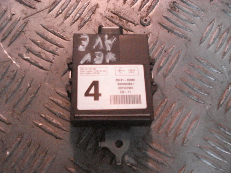 фото №1, Toyota avensis 2011 door управление блок управления дверь