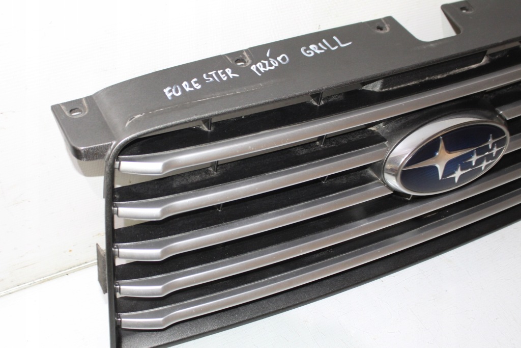 Решётка  решётка радиатора subaru forester 2 рестайлинг  05-08r Оригинал