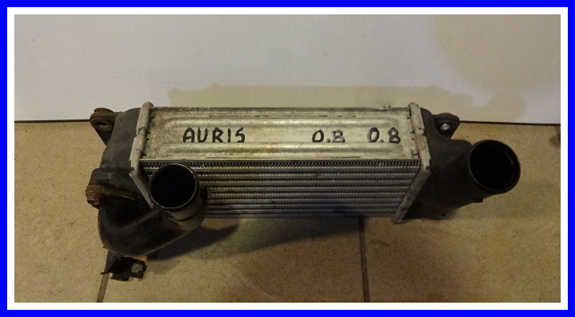 Радіатор інтеркулер toyota auris Недорого