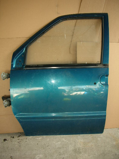 Купити Nissan vanette двері ліва