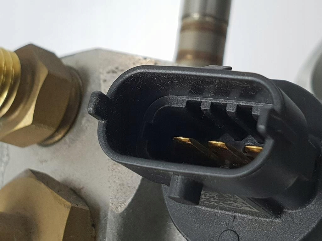 Молдинг упорскування alfa 159 1.9 16v jts 0261555018 Зі Шроту