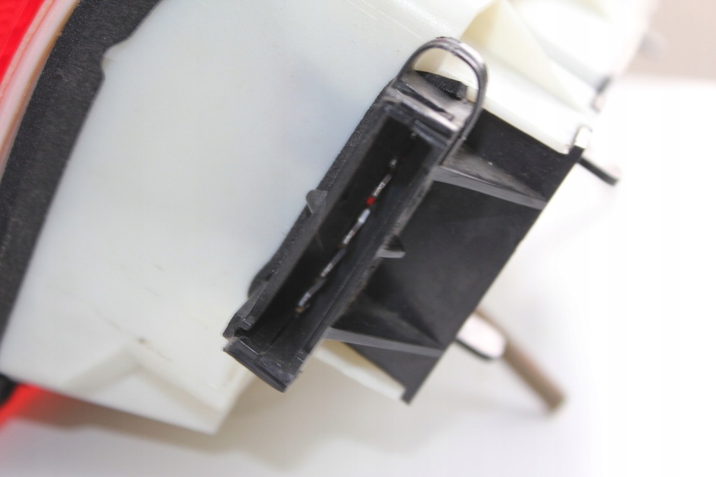 фото №8, Лампы задние kpl. l+p ford transit 95vg13404a/405a