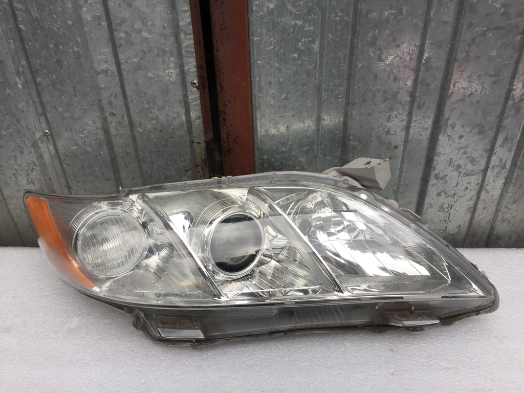 фото №1, Toyota camry правая лампа перед передняя 06-11