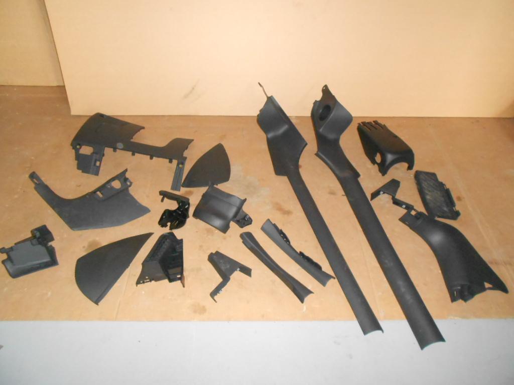 Купити Audi a3 8v оббивка салону пороги молдинг