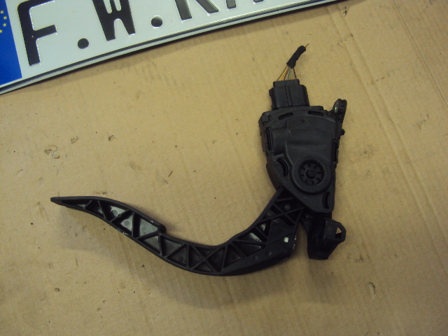 фото №1, Педаль газа audi a6 c7