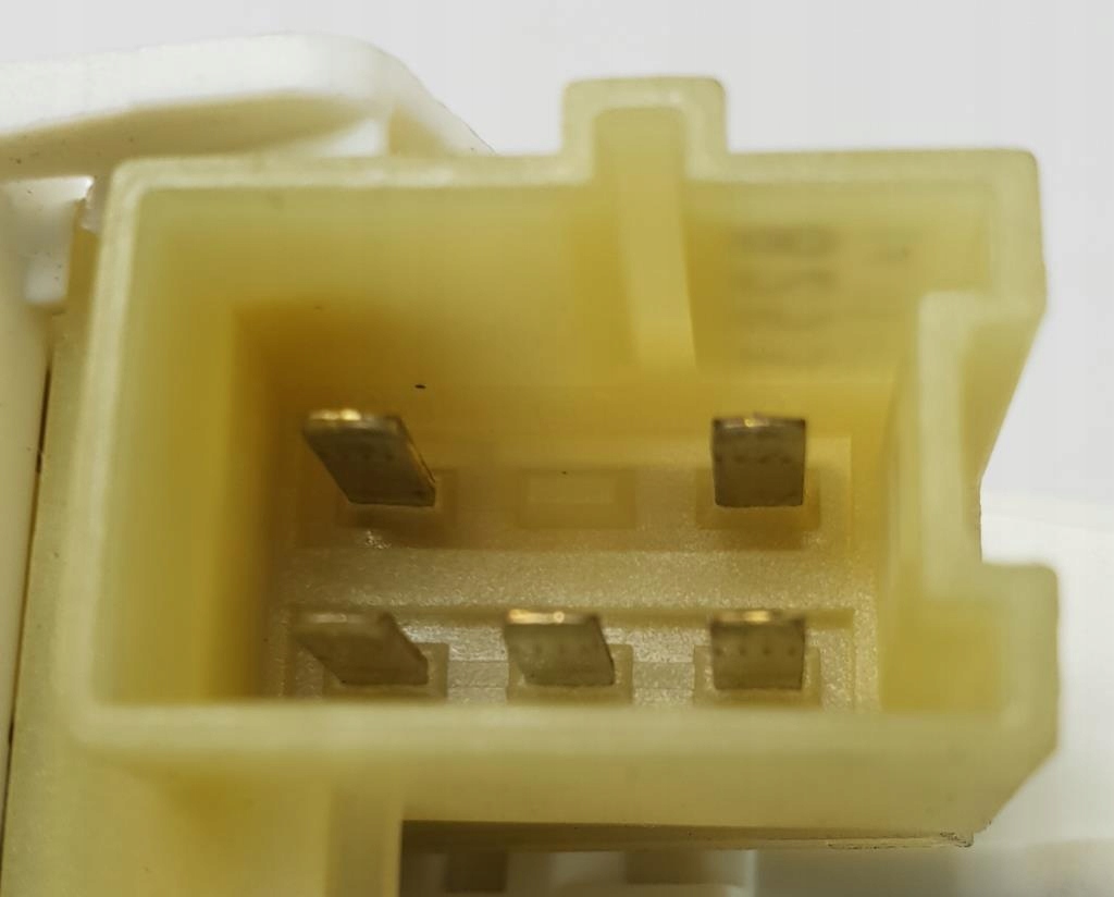 фото №8, Моторчик стекло левый задняя w204 a2048200642